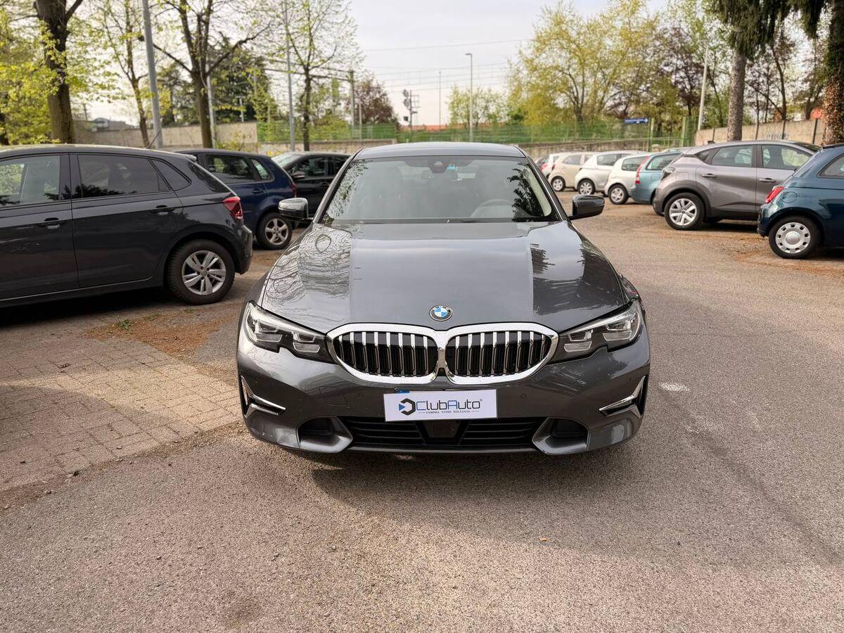 BMW Serie 3 320d mhev 48V xdrive Luxury auto
