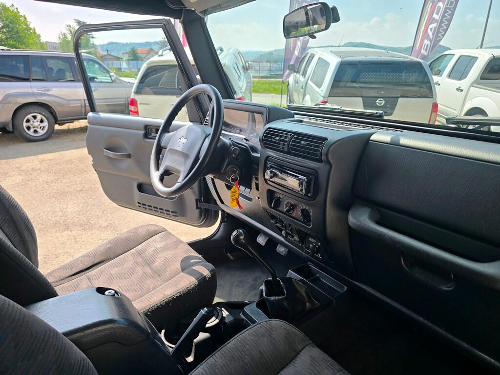 Jeep Wrangler TJ 2.4 143CV Sport CLIMATIZZATO