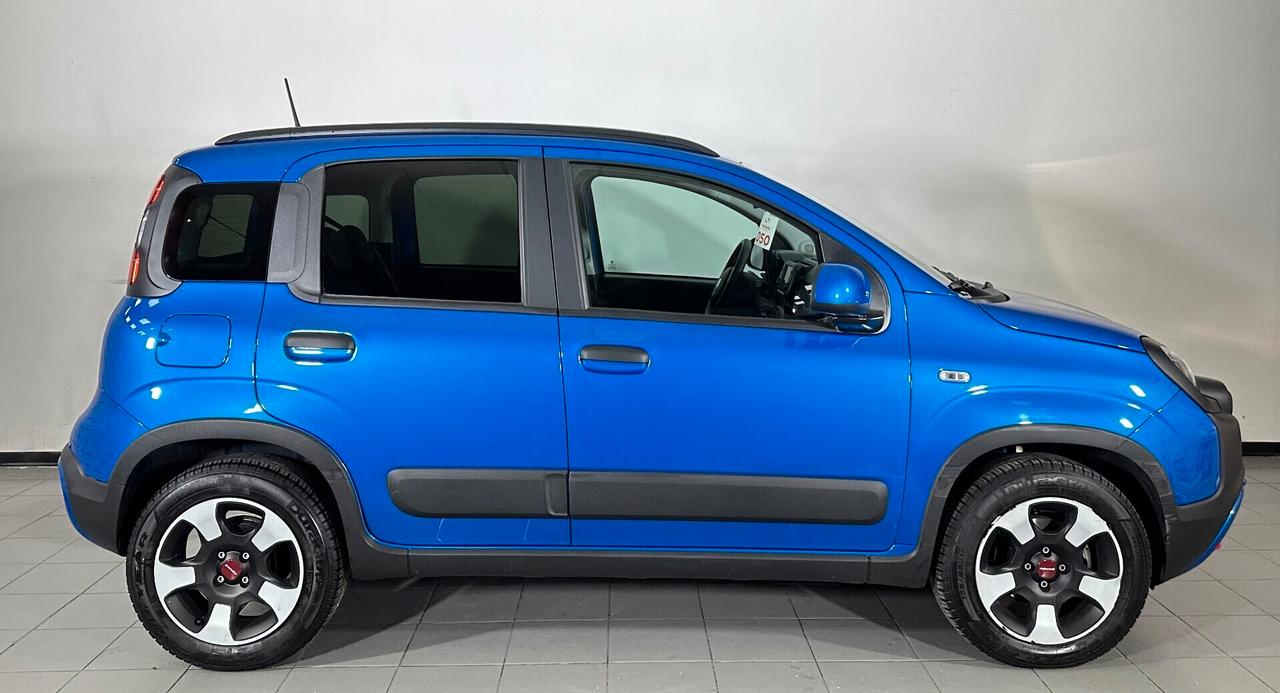 Fiat Panda 1.0 FireFly S&S Hybrid City Cross - BLACK DECEMBER Promo