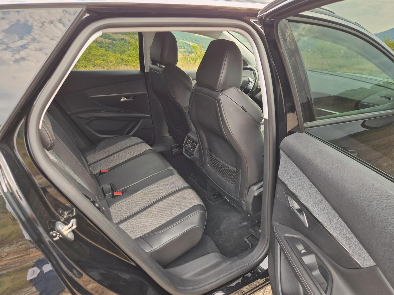 Peugeot 3008 BlueHDi 120 S&S Allure