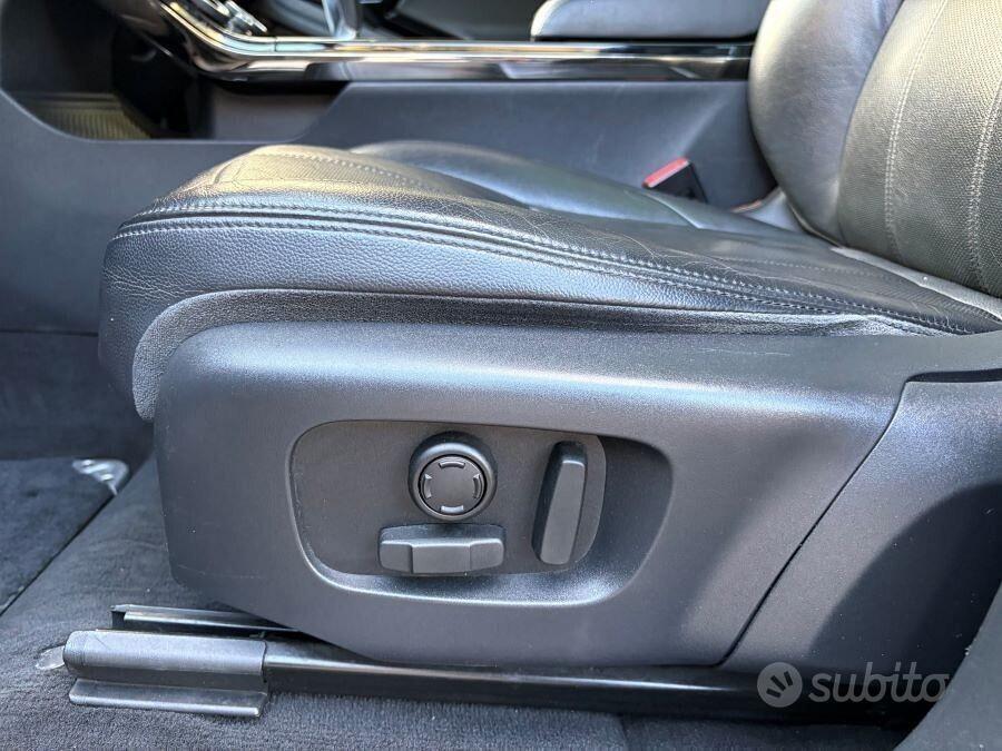 Range rover evoque 2.0 d 180 r-dynamic certificata