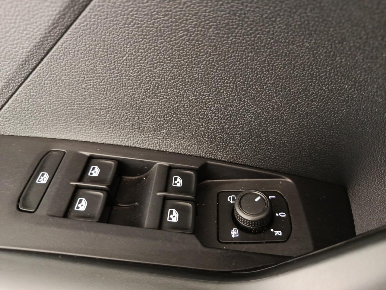 VOLKSWAGEN T-Cross - T-Cross 1.0 TSI 110 CV Style