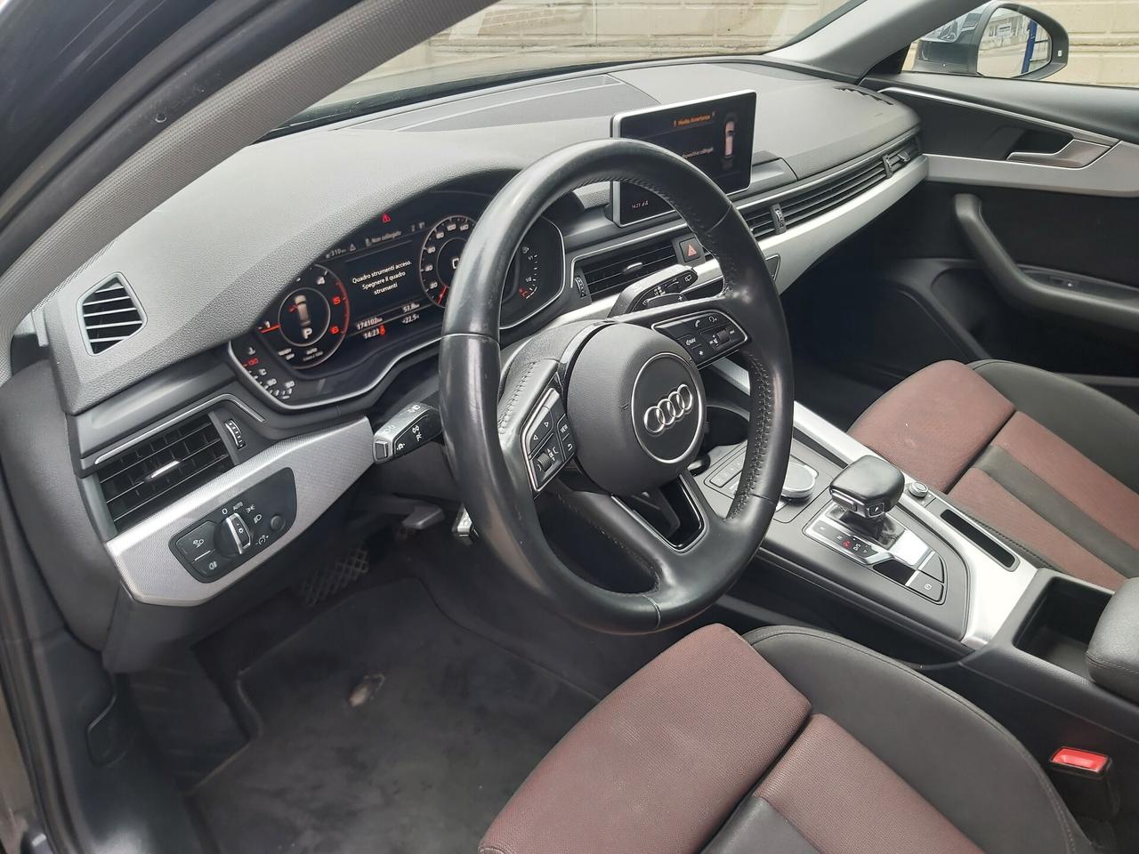 Audi A4 Avant 2.0 TDI 150 CV S tronic S line edition