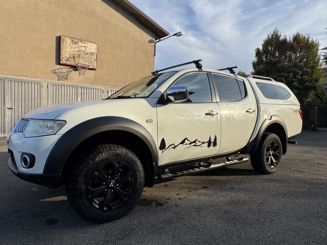 Mitsubishi L200 2.5 DI-D/178CV DC Intense Plus