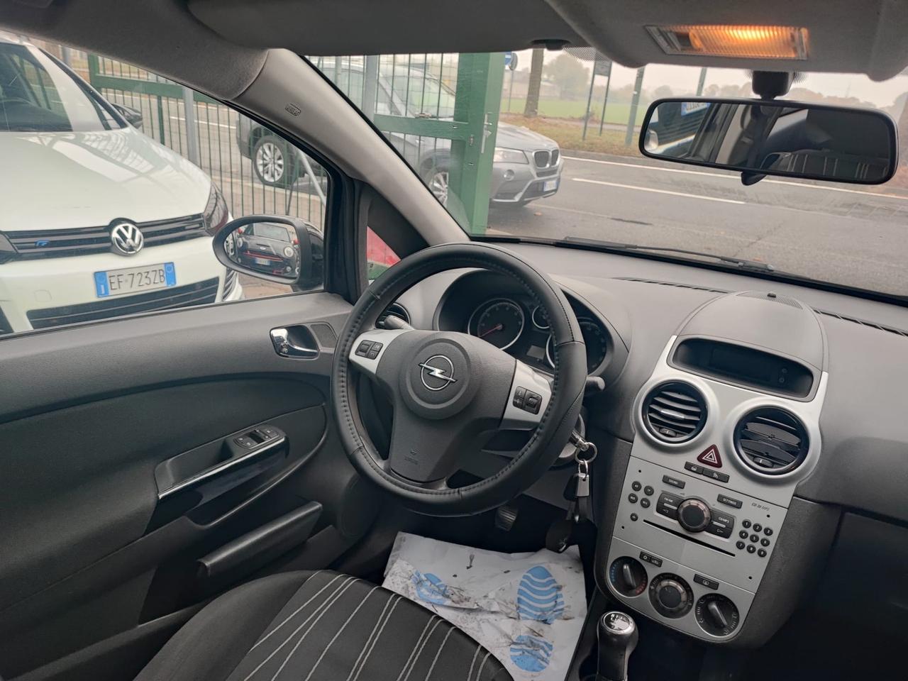 Opel Corsa 1.2 3 porte Sport