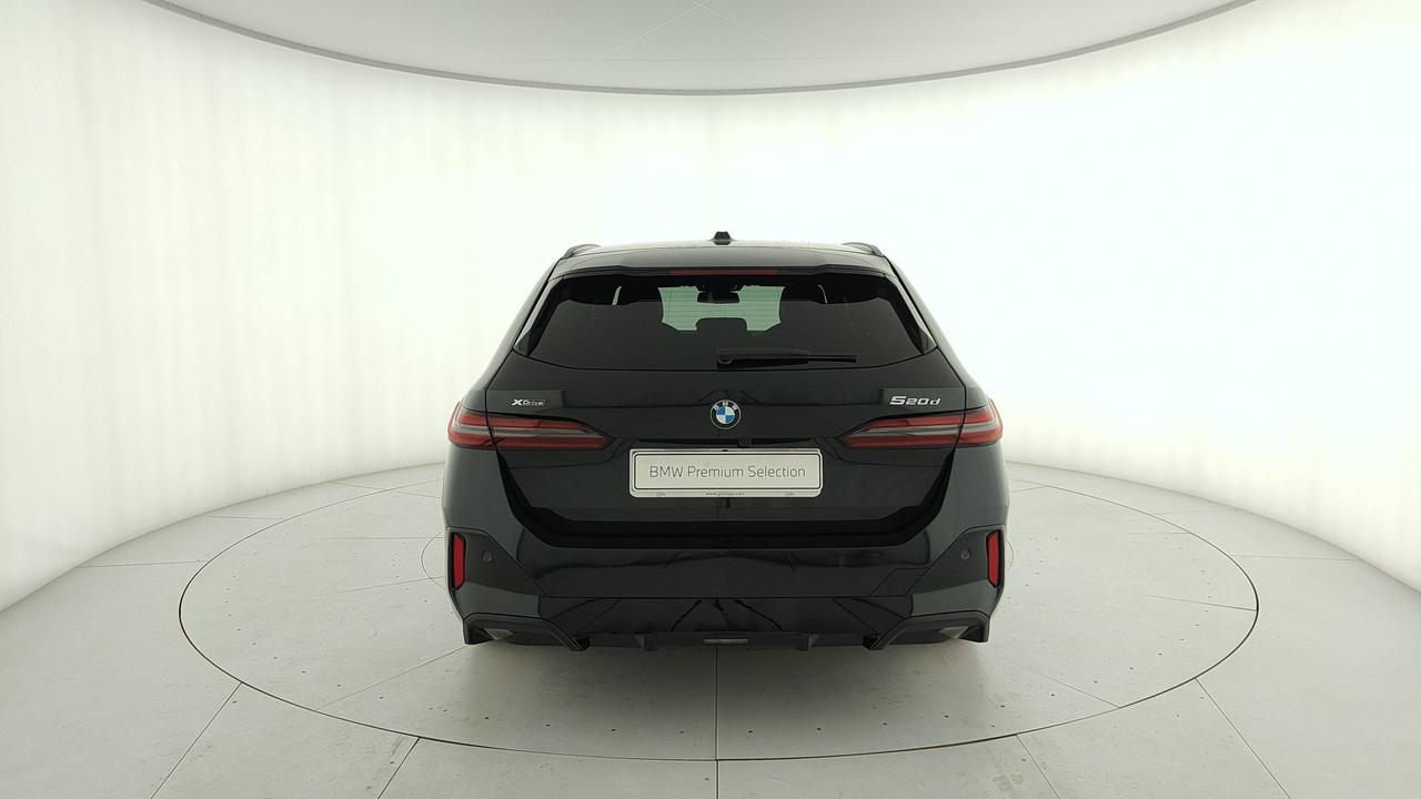 BMW Serie 5 G61 2024 Touring - 520d Touring 48V xdrive MSport Pro auto