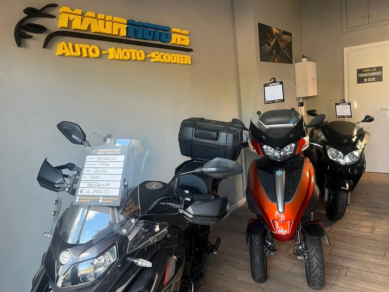 PIAGGIO MP3 300
