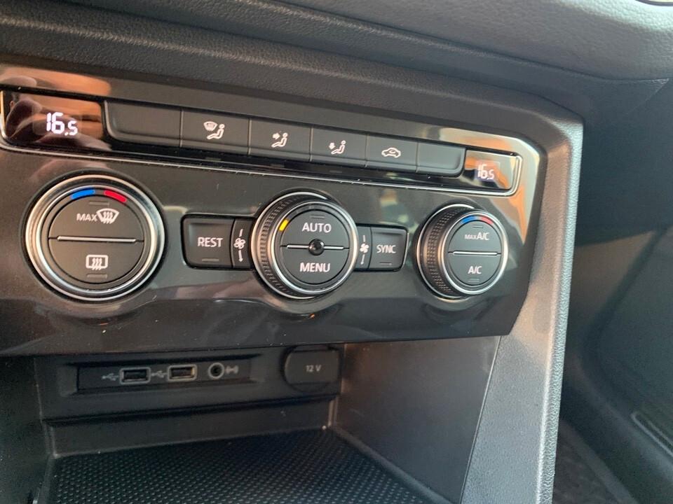 Volkswagen Tiguan 2.0 TDI SCR R-LINE 150 CV COOKPIT-CARPLAY-LED-CAM