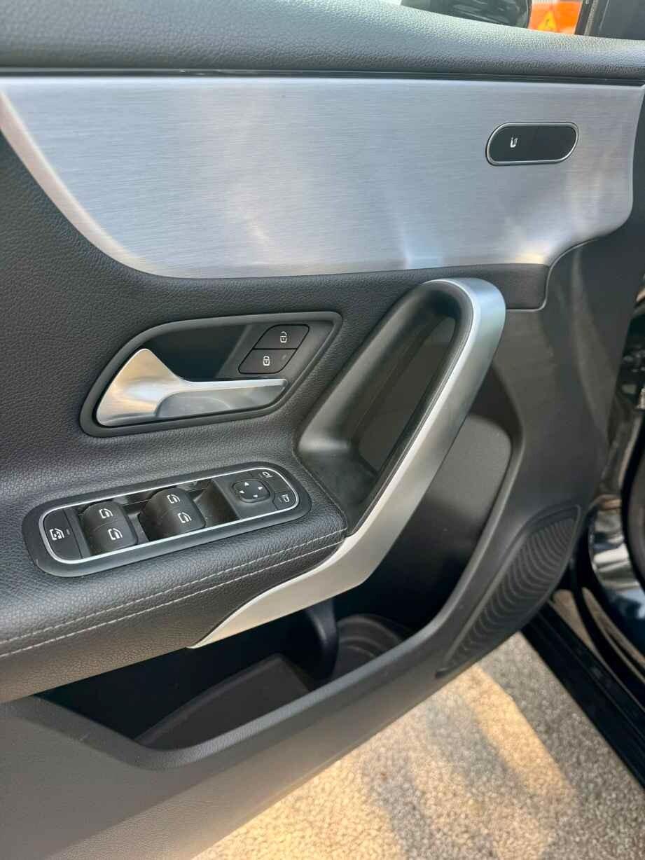 Mercedes-benz A 180D 1.5 Automatic 116 CV