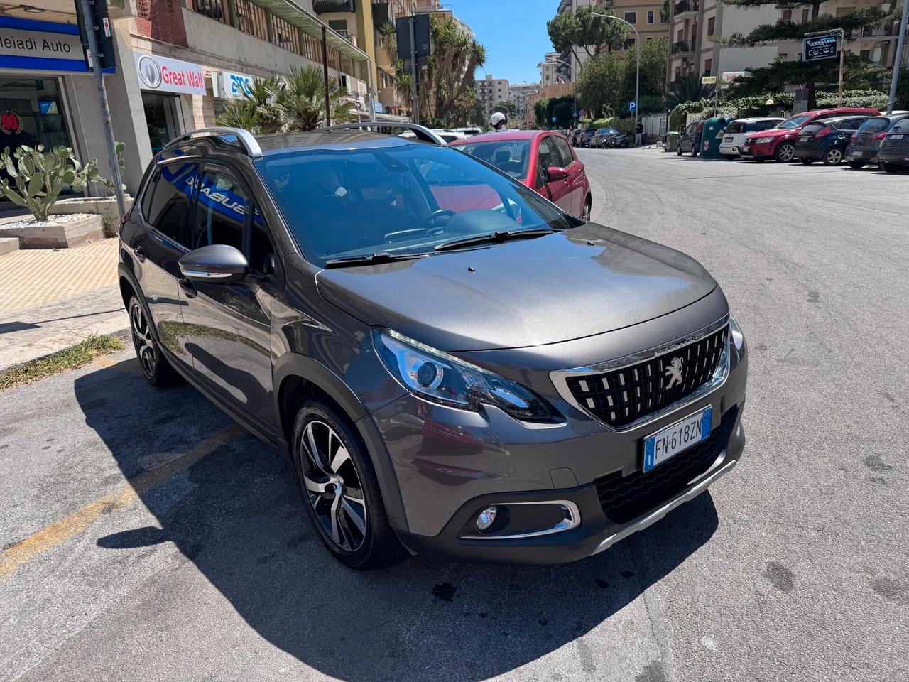 Peugeot 2008 BlueHDi 100 Allure