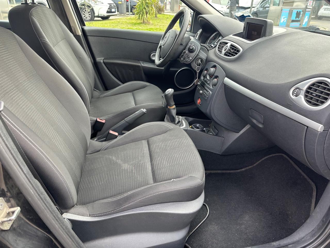 Renault Clio 1.2 16V 5 porte GPL NEOPATENTATI