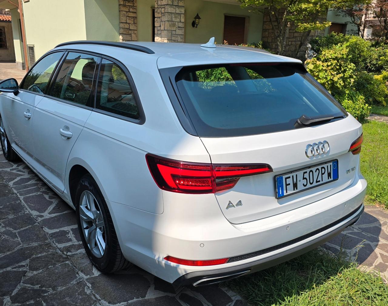 Audi A4 Avant 35 TDI S tronic Business Sport