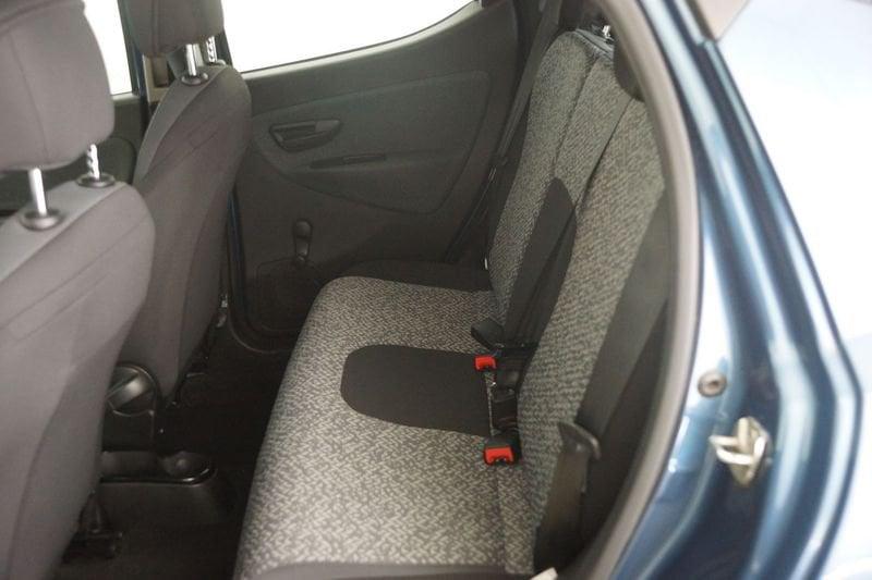 Lancia Ypsilon 1.0 FireFly 5 porte S&S Hybrid Silver