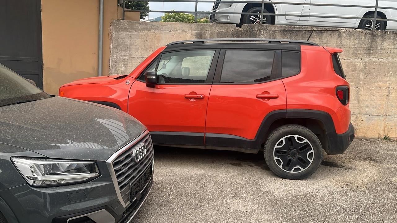 Jeep Renegade 2.0 Multijet 4x4 170.cv Trailhawk automatica