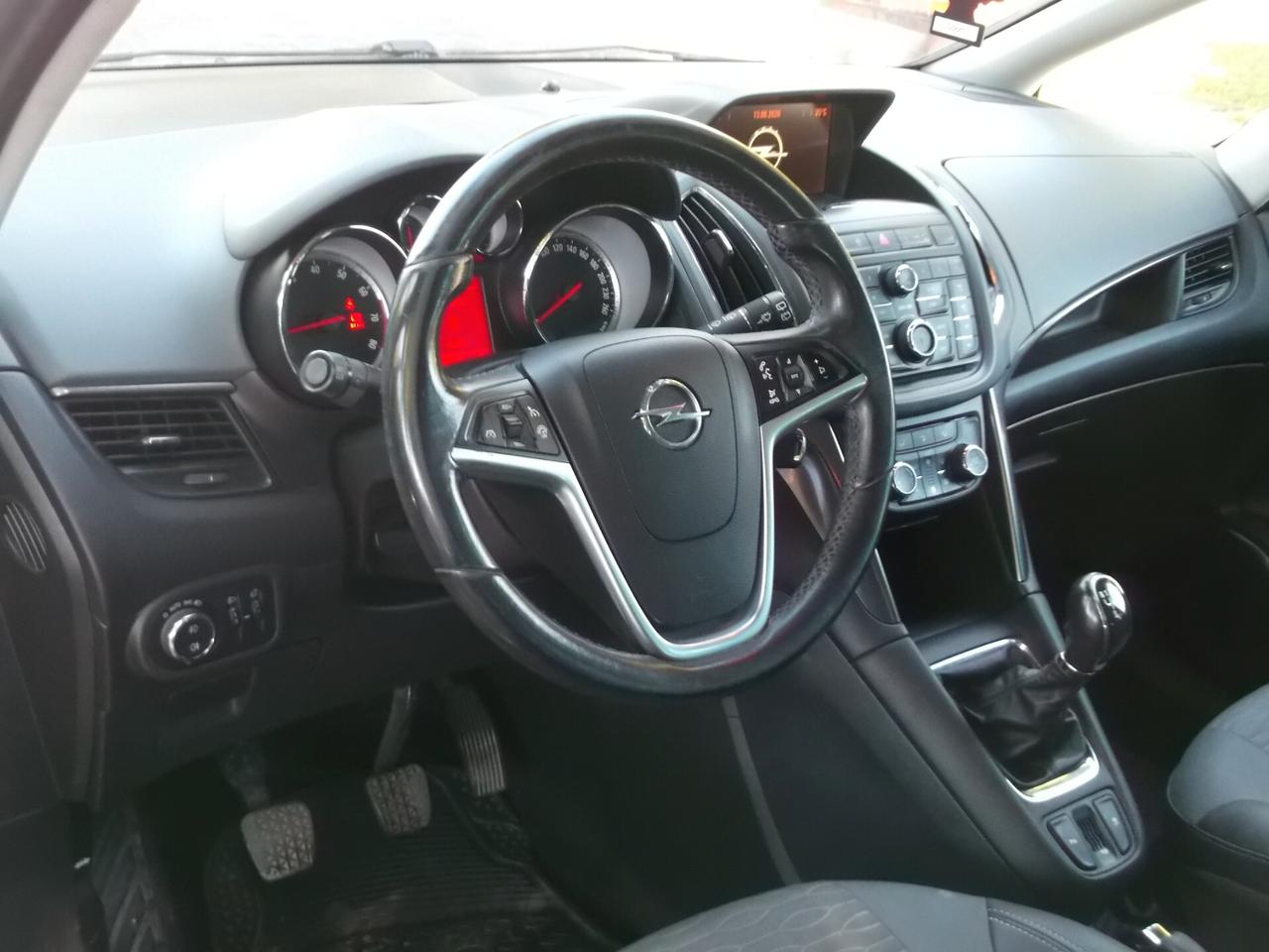 Opel Zafira 1.6 Turbo Metano 7P. Full 2013