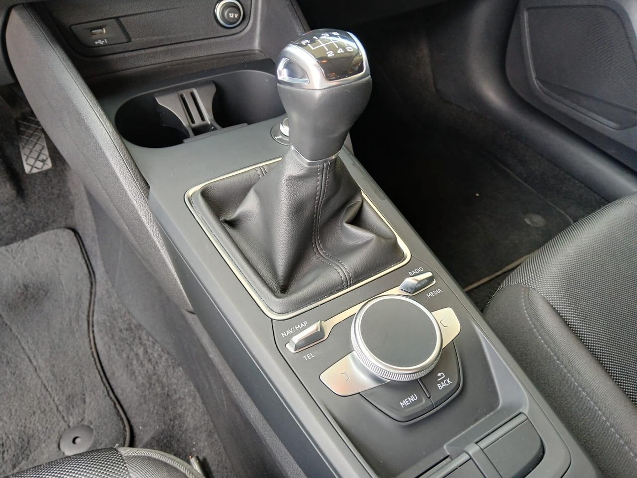 Audi Q2 30 TFSI Business