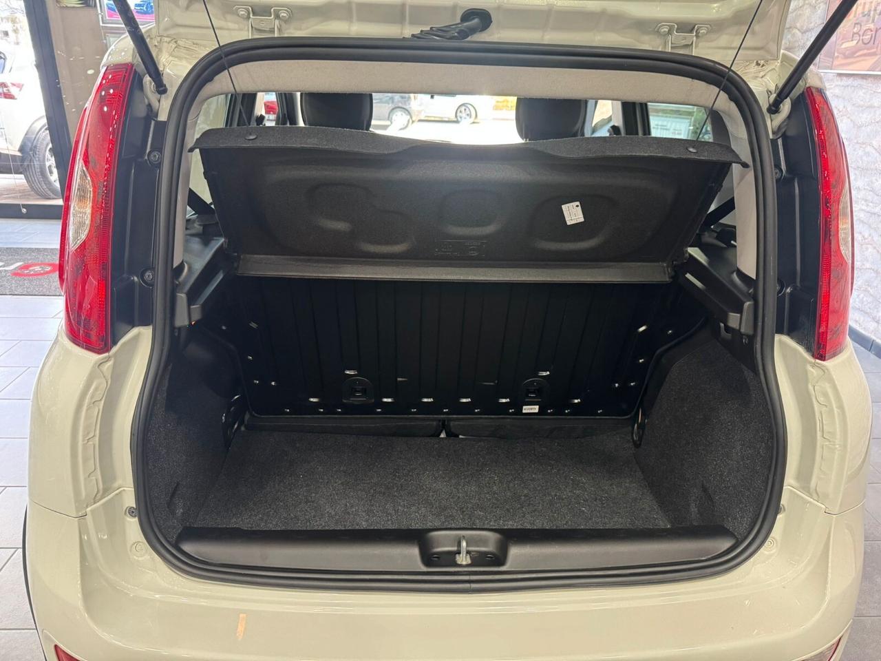 Fiat Panda 1.0 FireFly S&S Hybrid Red