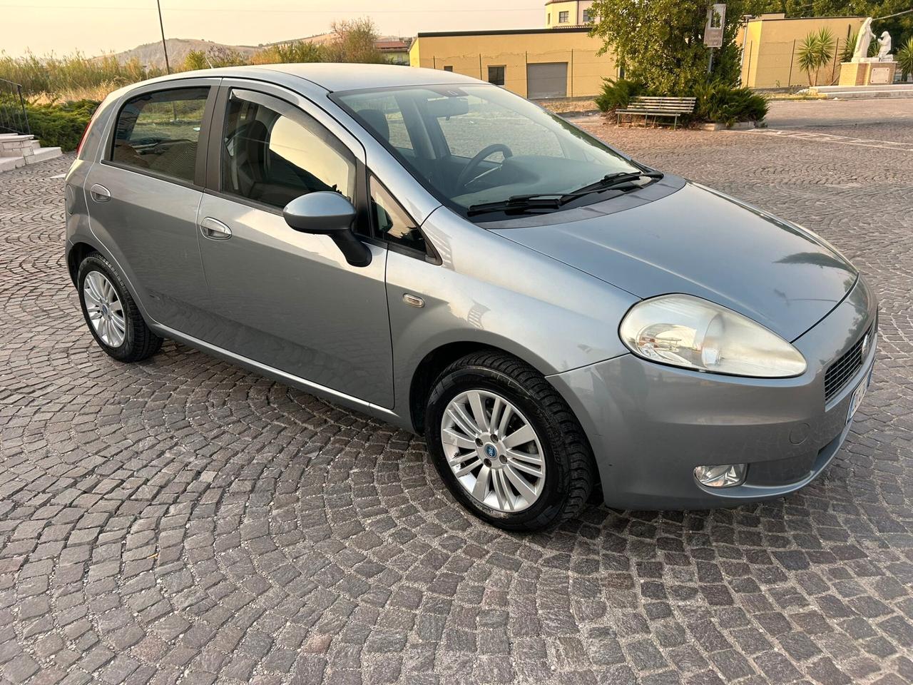Fiat Grande Punto 1.3 MJT 75 CV 5 porte Dynamic