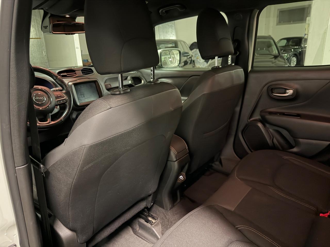 Jeep Renegade 1.6 Mjt DDCT 120 CV Sport