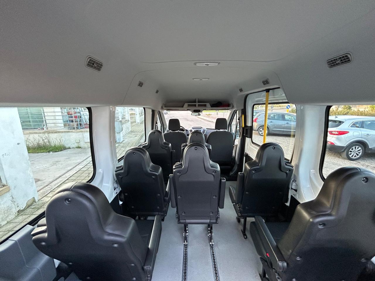 Ford Transit 350 2.0TDCi EcoBlue 130CV 9 posti+pedana disabili
