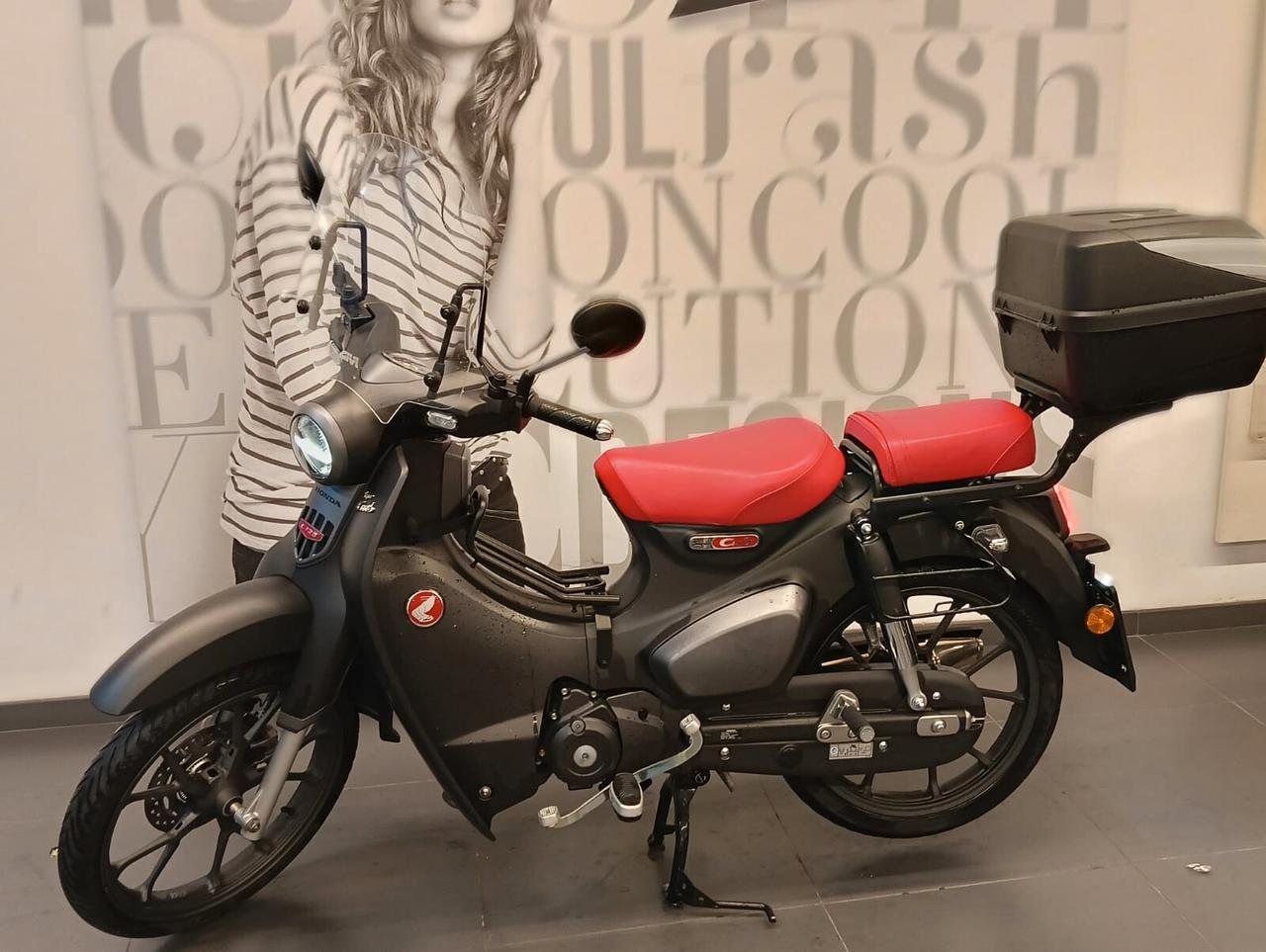 Honda Super Cub 125 ABS E5
