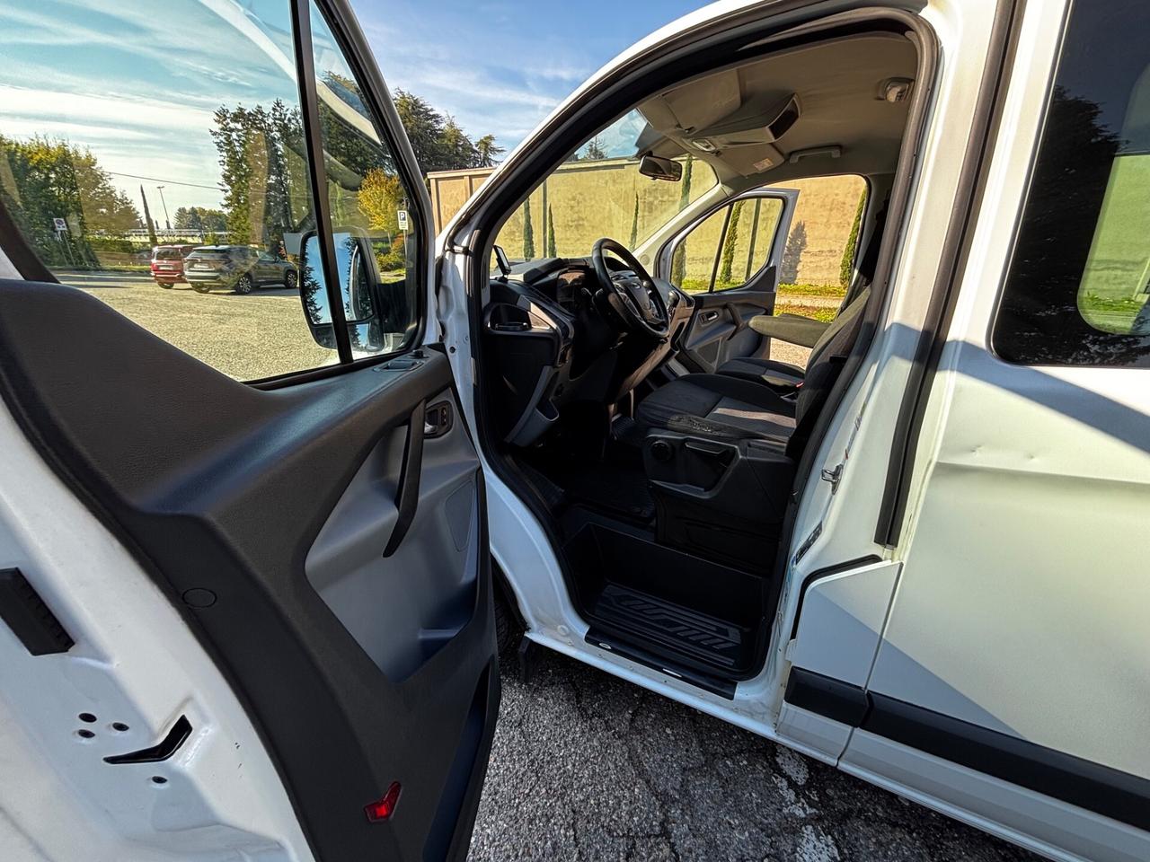 Ford Tourneo Custom N1 5 posti DISTRIBUZIONE APPENA ESEGUITA IN