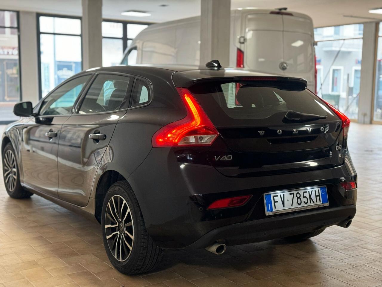 Volvo V40 D2 R-design