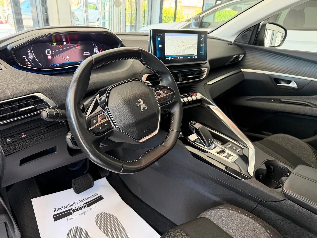 Peugeot 5008 1.5 BlueHDi 130 EAT8 Business 7 POSTI