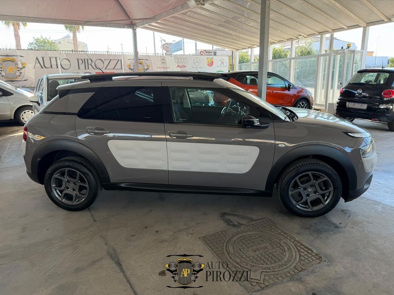 Citron C4 Cactus 1.6 e-HDi Shine 92 CV Tetto Panoramico2015
