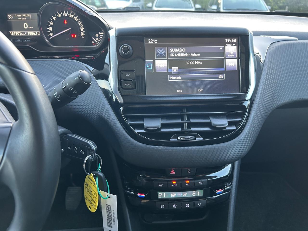 Peugeot 2008 BlueHDi 120 S&S Black Matt