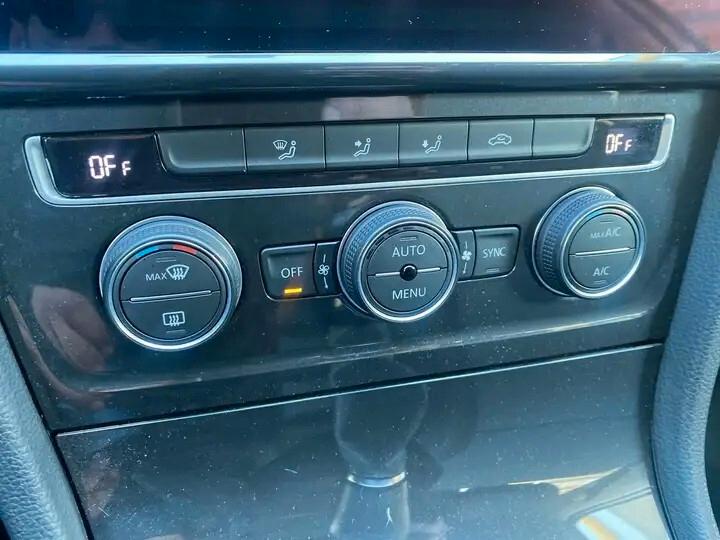 Volkswagen Golf 1.0 TSI 115 CV 5p. Business - OFFERTA BLACK FRIDAY