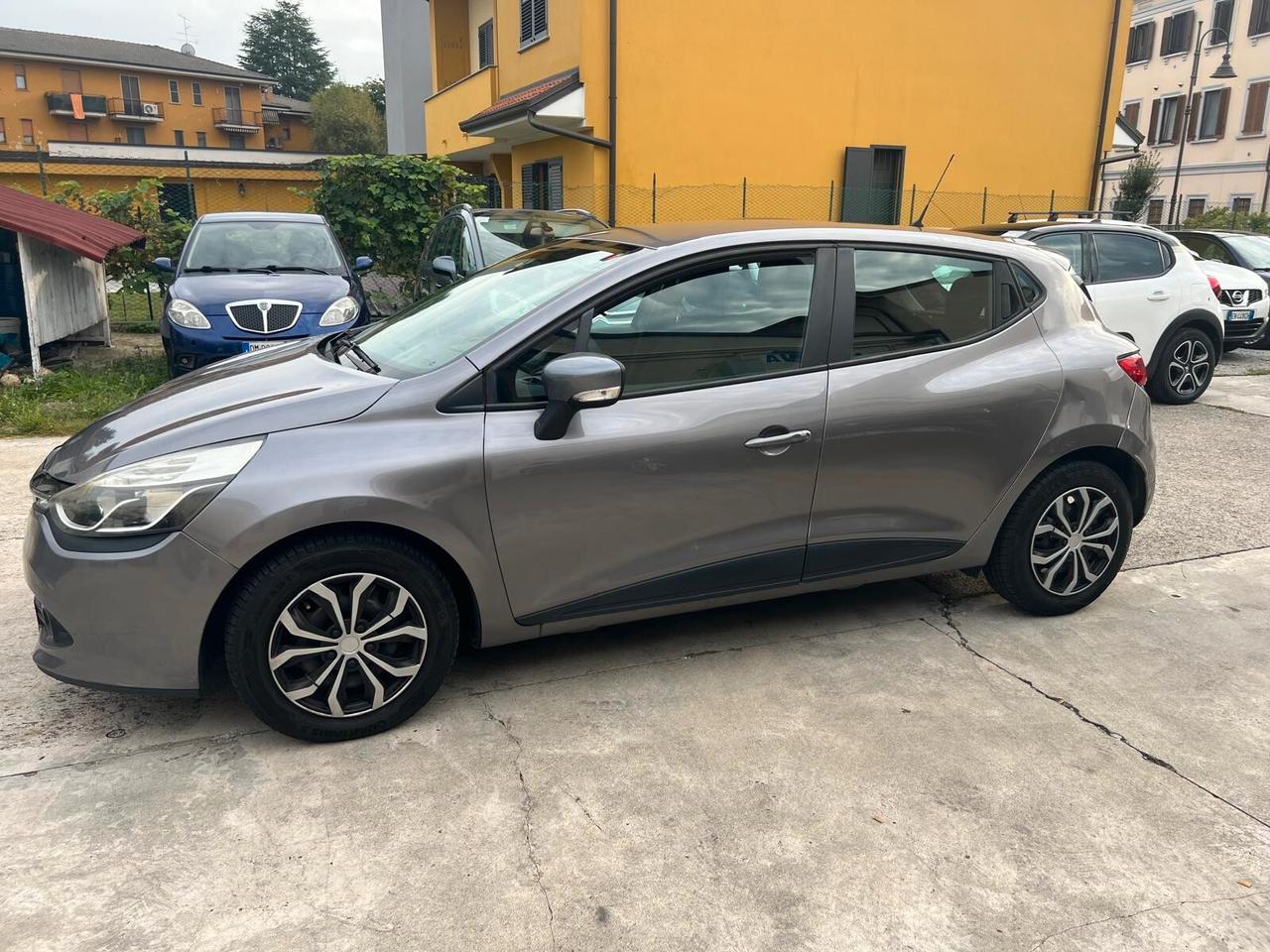 Renault Clio 1.2 75CV 5 porte Life