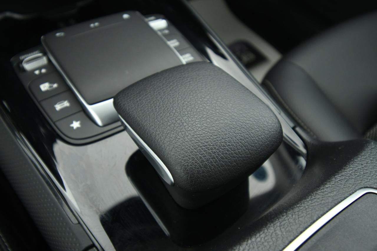 Mercedes-Benz GLA 200 d Business auto CAMERA+LED