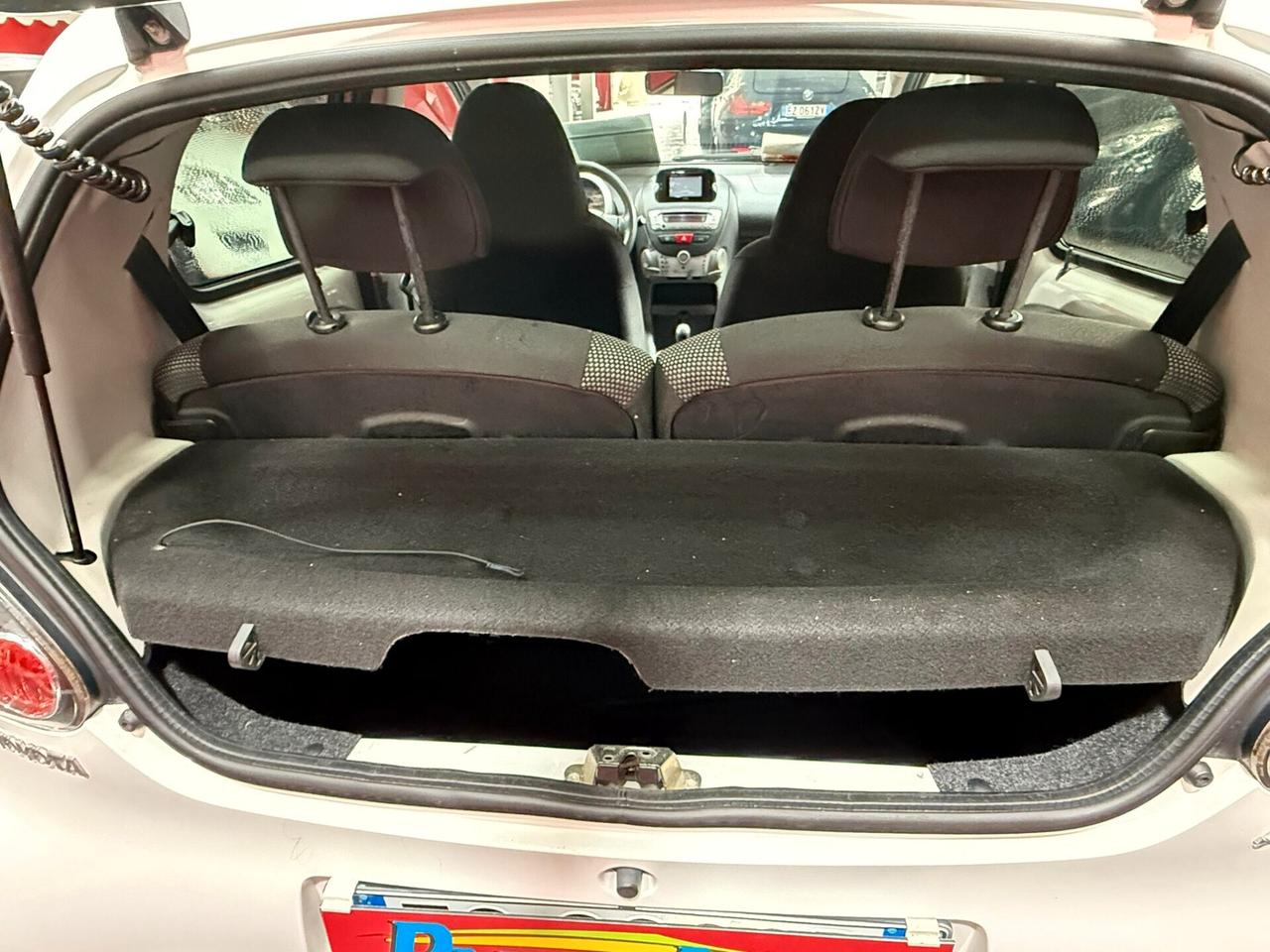 Toyota Aygo 1.0 68cv 5 porte Sol - 2011