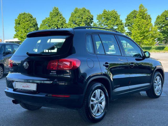 VOLKSWAGEN Tiguan 2.0 TDI 110 CV Cross BlueMotion Technology