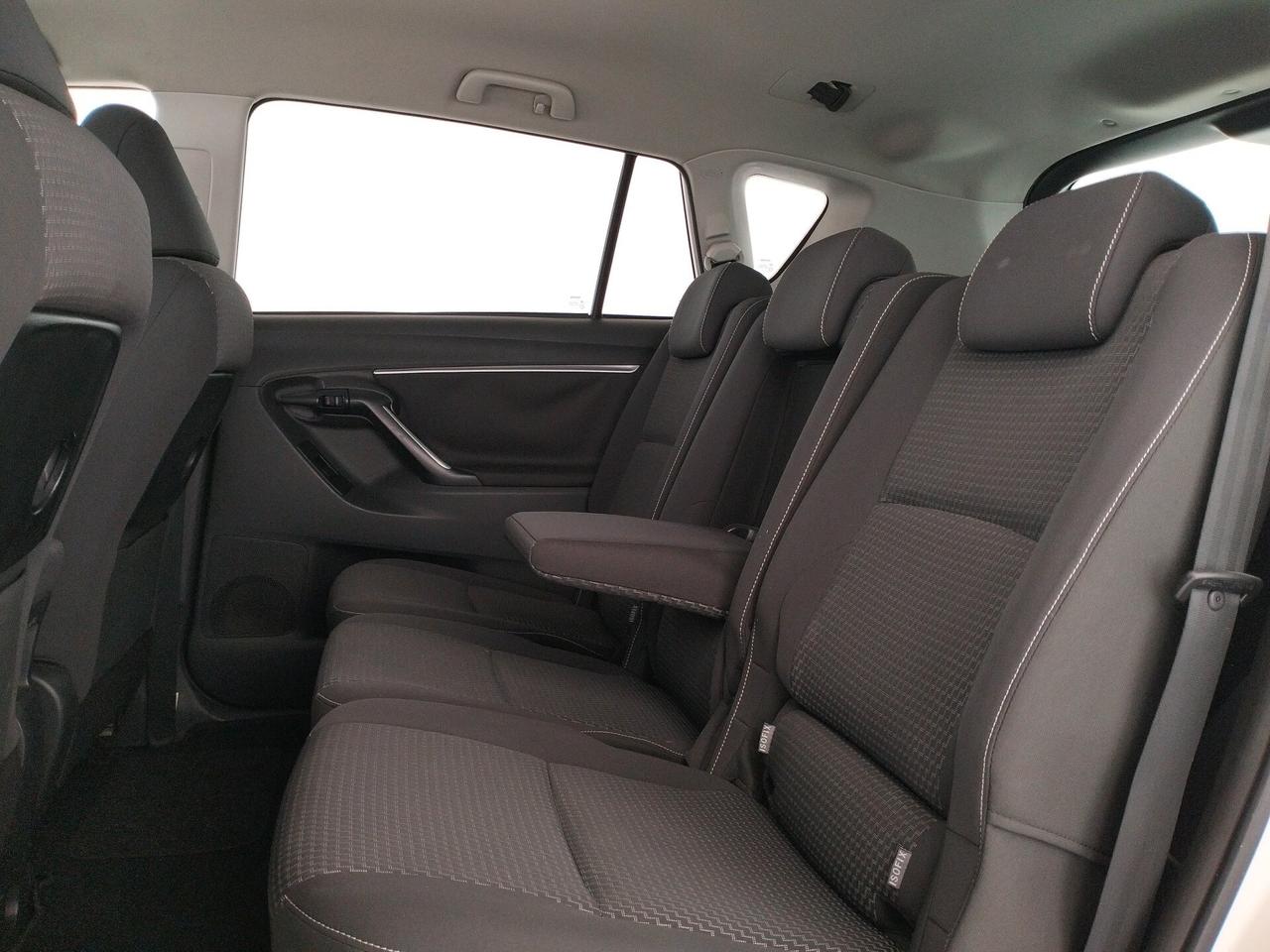 Toyota Verso 1.6 D-4D - 7 POSTI