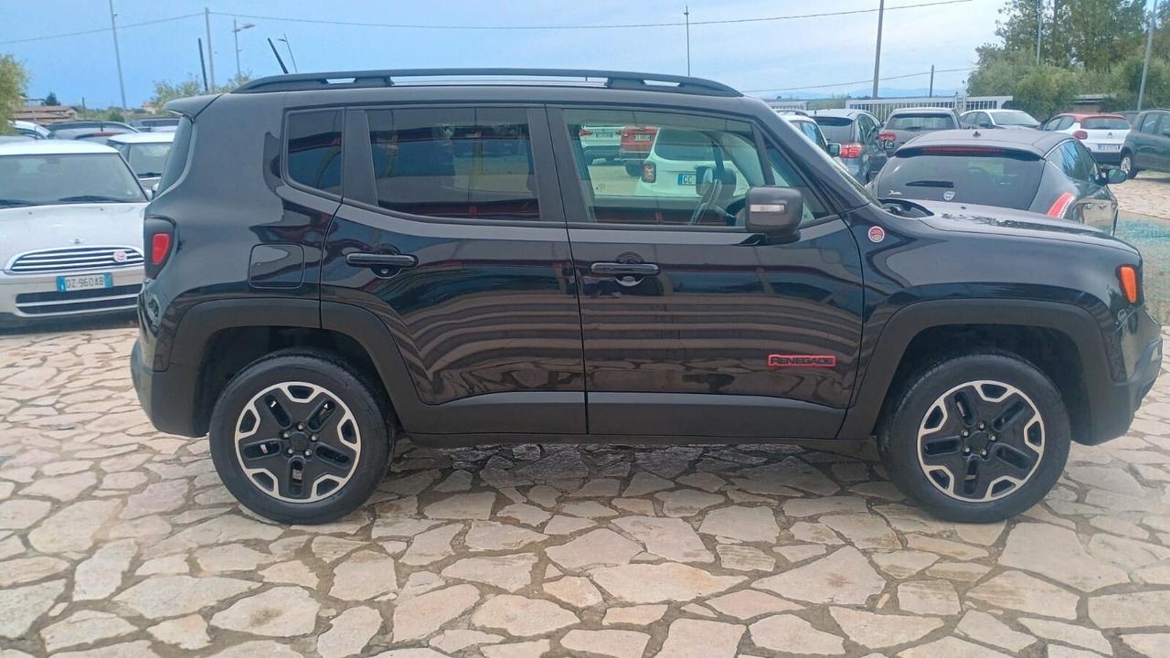 Jeep Renegade 2.0 Mjt 170CV 4WD Active Drive Low Trailhawk
