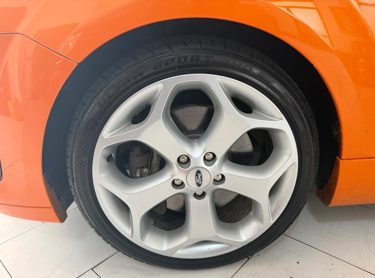 Ford Focus CC 2.5T (225CV) 20V 5p. ST