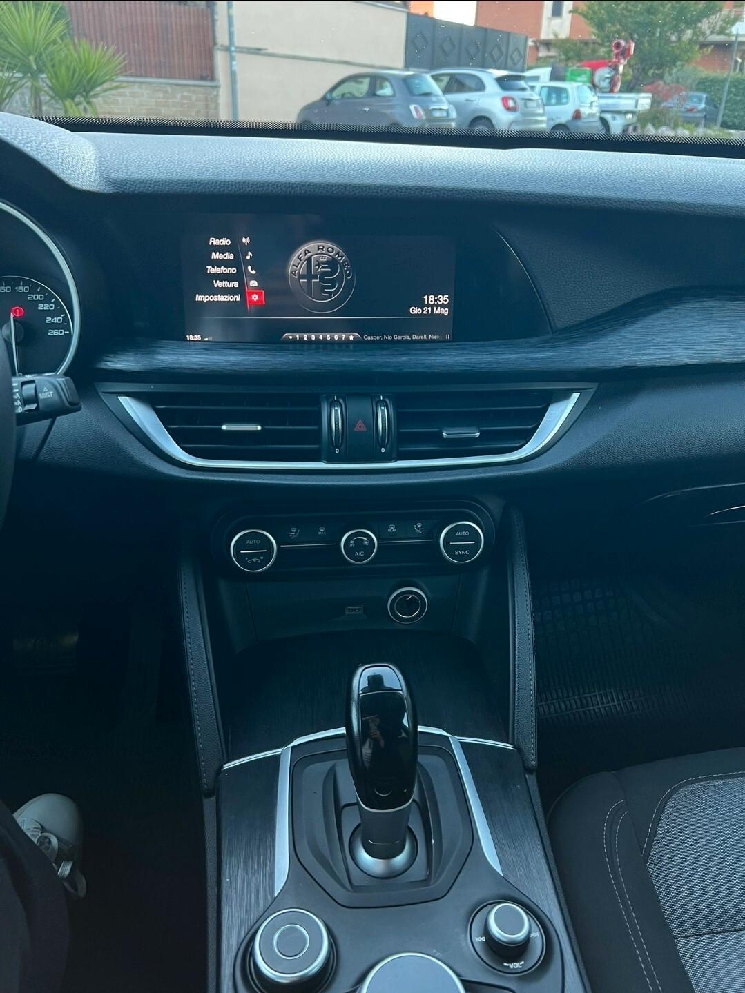 Alfa Romeo Stelvio 2.2 Turbodiesel 160 CV AT8 RWD Business