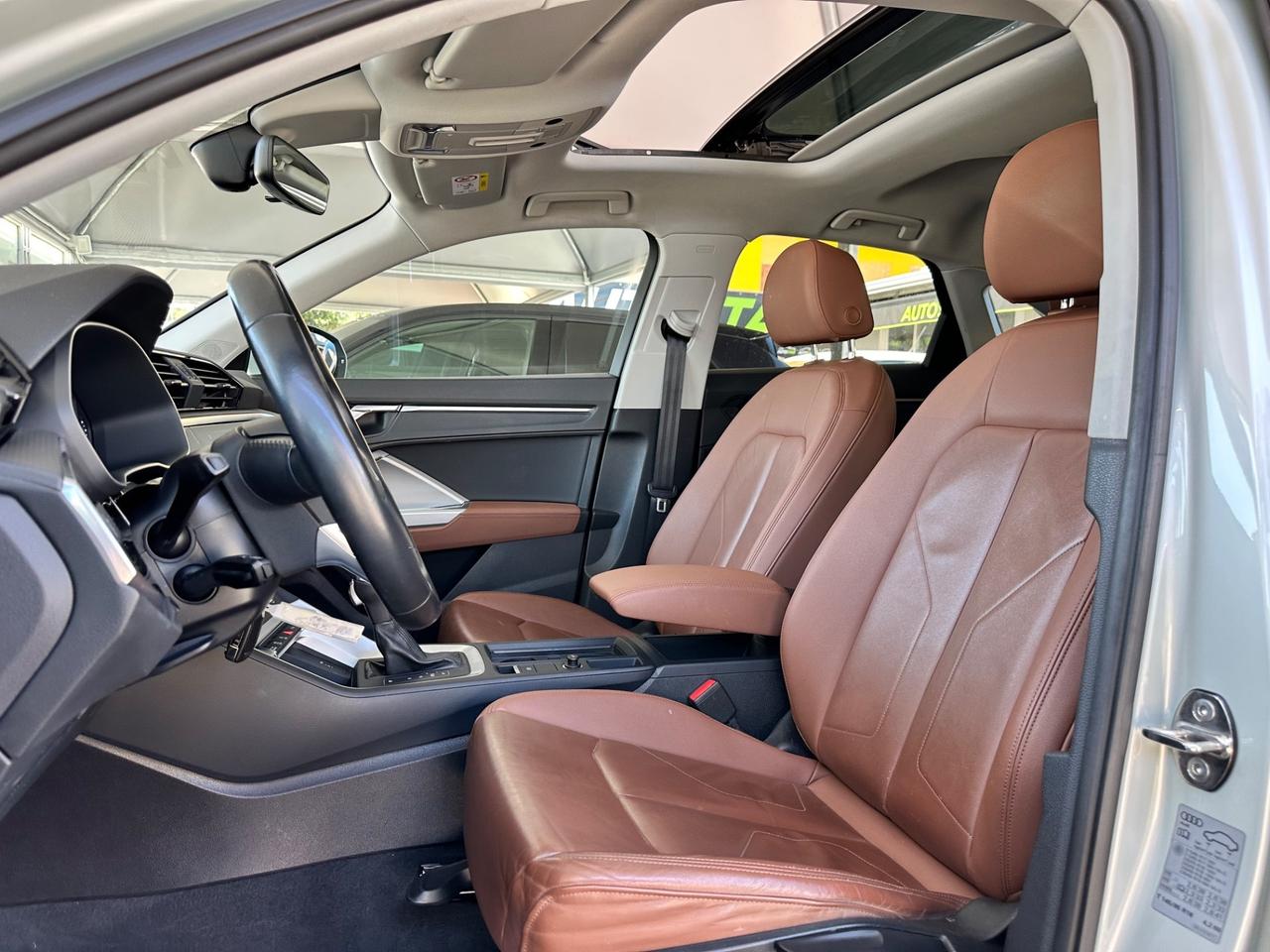 Audi Q3 SPORTBACK Tetto apribile 2020