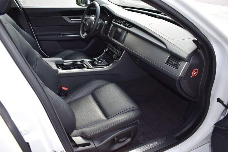 Jaguar XF 2.0 D 180 CV AWD aut. Prestige