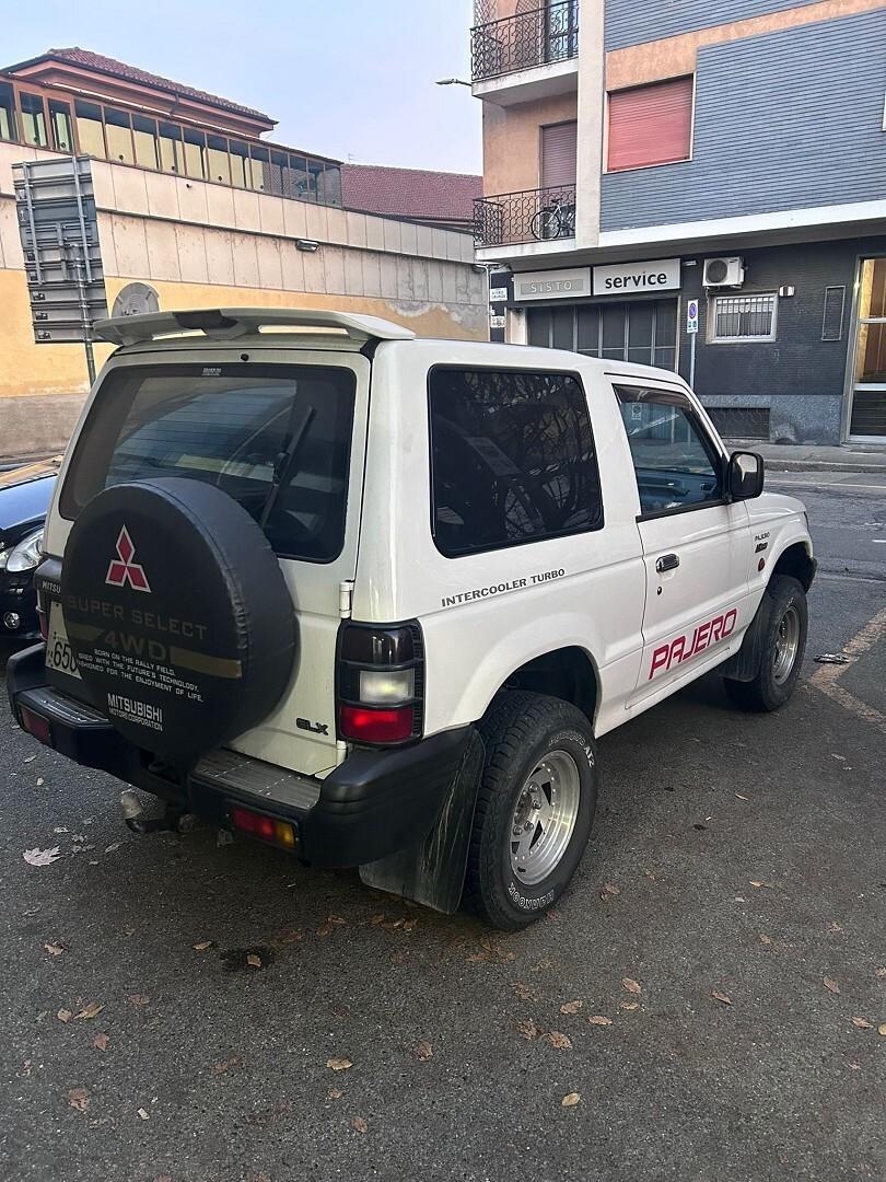 Mitsubishi Pajero iscirtto ASI con gancio traino
