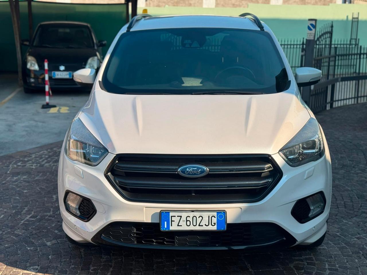 Ford Kuga 2.0 TDCI 150 CV S&S 4WD Powershift ST-Line