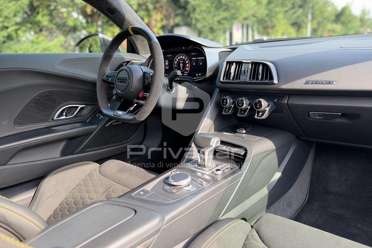 AUDI R8 Coupé 5.2 FSI quattro S tronic plus