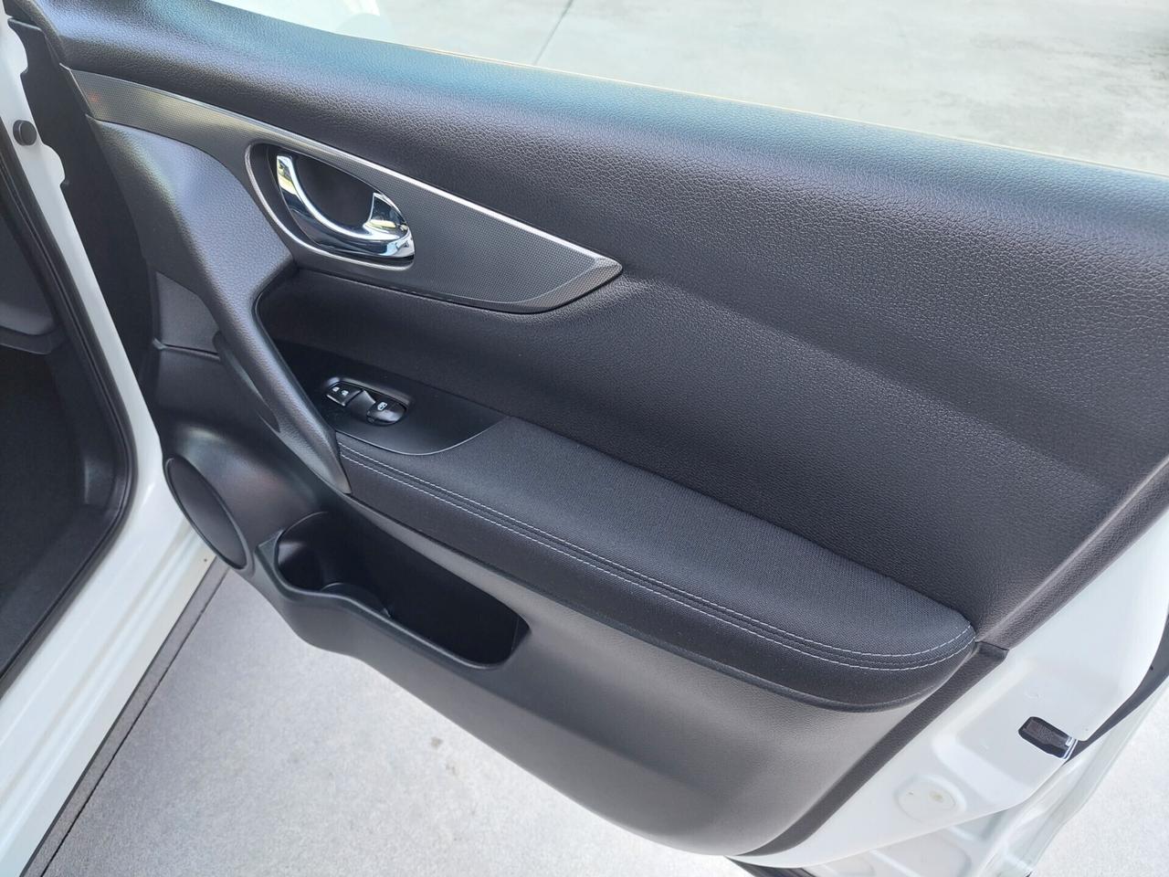 Nissan Qashqai 1.6 dCi 131CV STRA FULL NUOVISSIMO