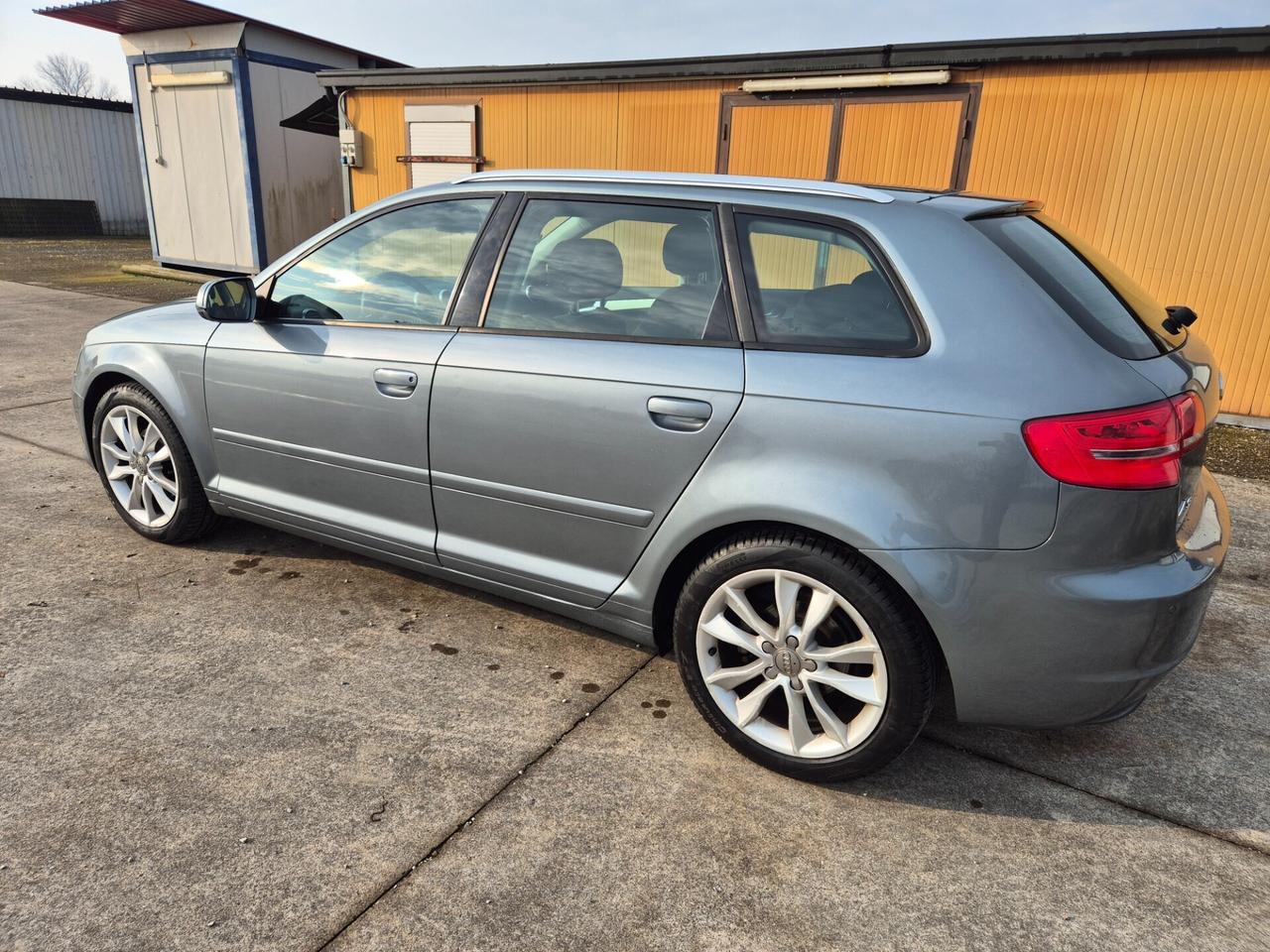 Audi A3 SPB 1.6 TDI 105 CV CR Ambition
