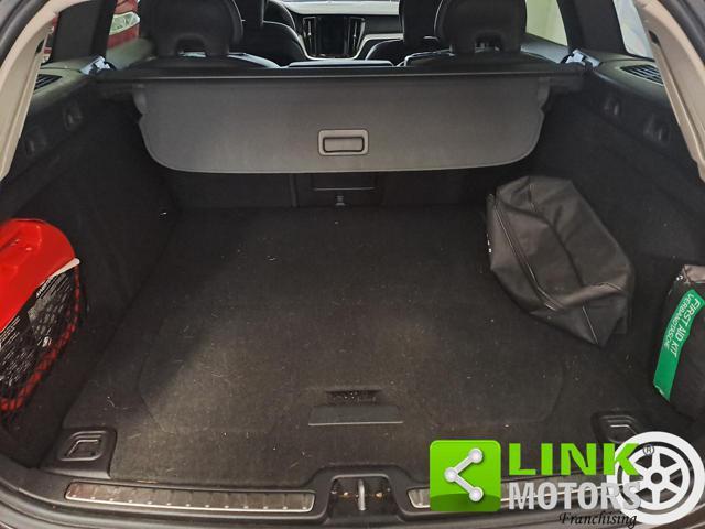 VOLVO V60 Cross Country 2.0 B4 D 211H 195 MHEV HYBRID PLUS AWD AUTOMATICA