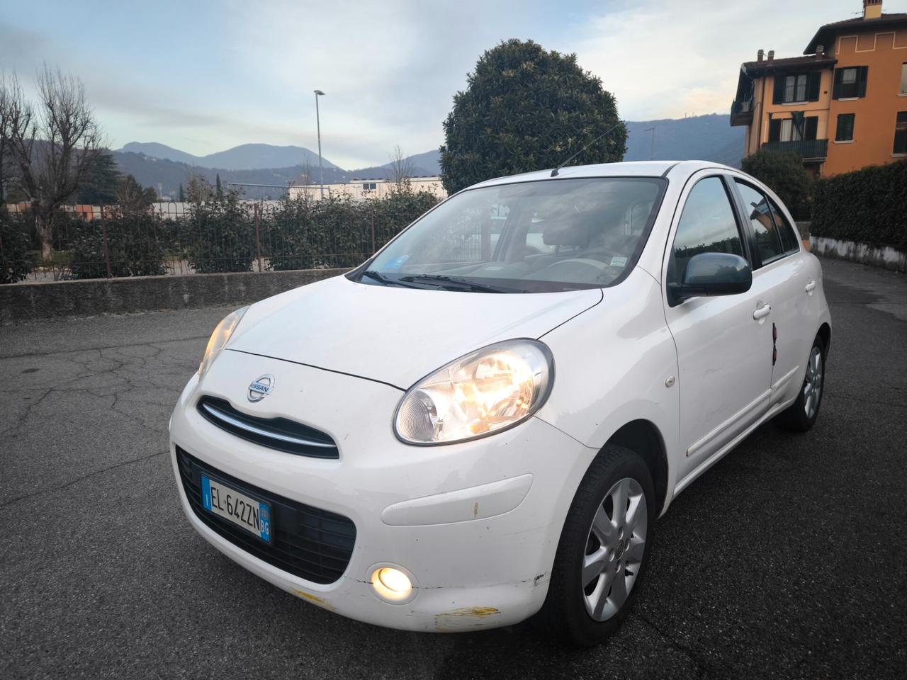 NISSAN MICRA 1,2 BENZ- CAMBIO AUTOMATICO-KM 78000-
