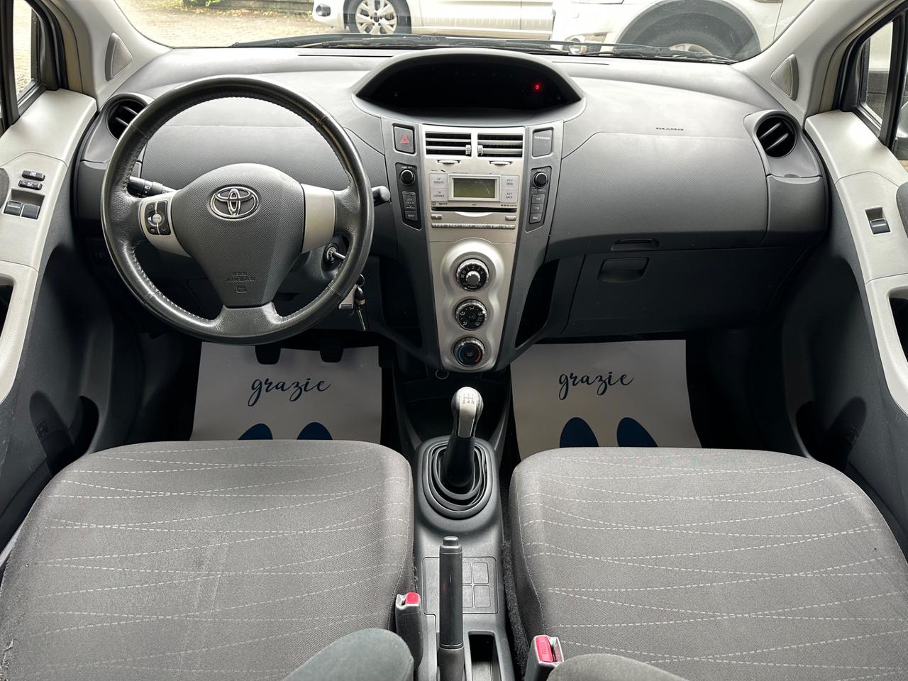 Toyota Yaris 1.0 5 porte