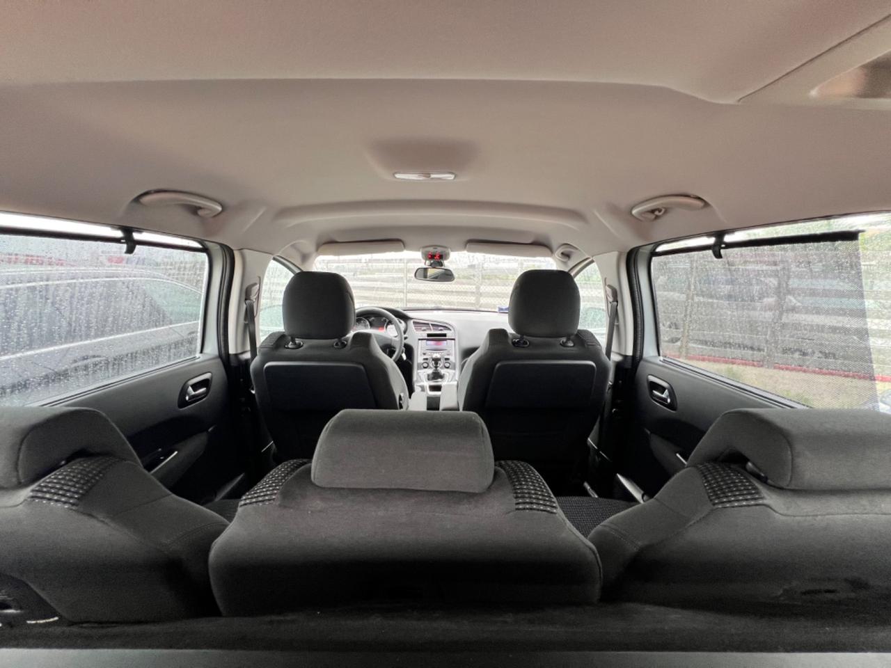Peugeot 5008 1.6 HDi 112CV Business 7 posti